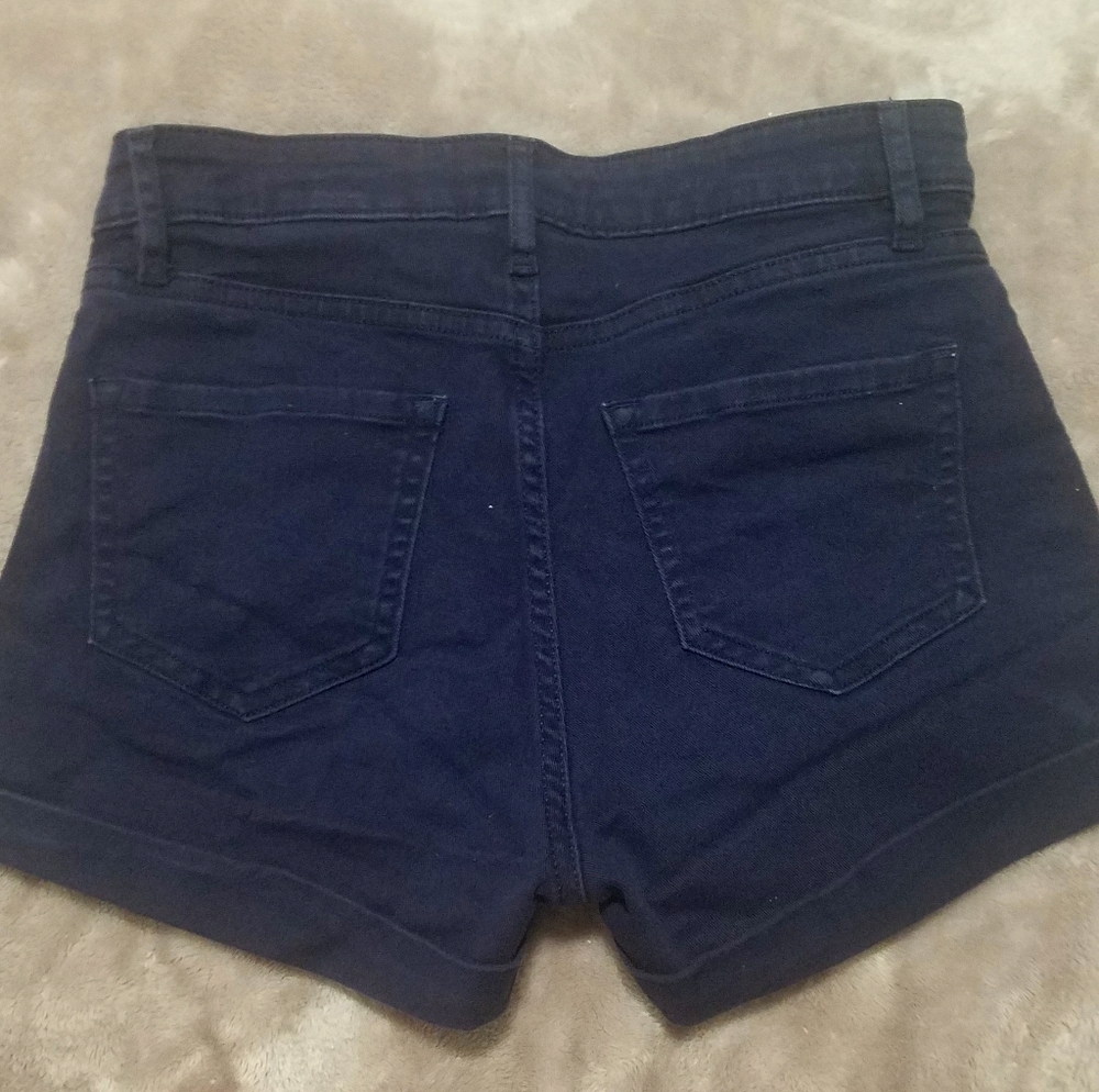 Shorts - Picture 2 of 2